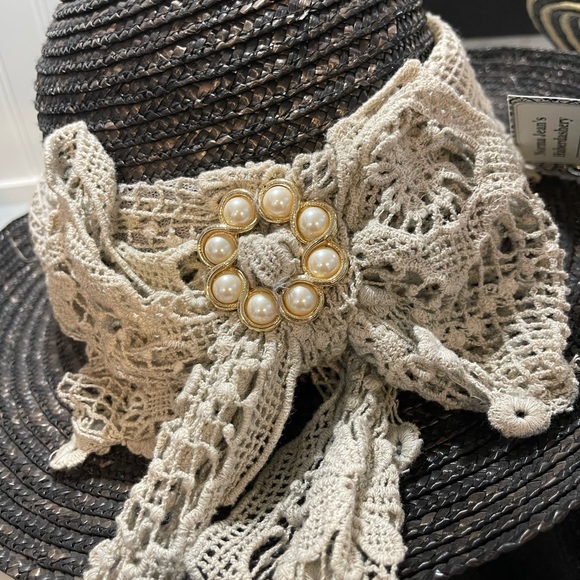 6 Kentucky Derby Hats - Picture 5 of 9